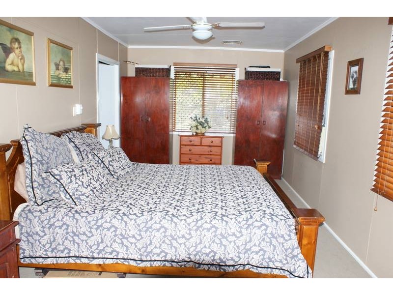 75 Zelma Street, Grasstree Beach QLD 4740