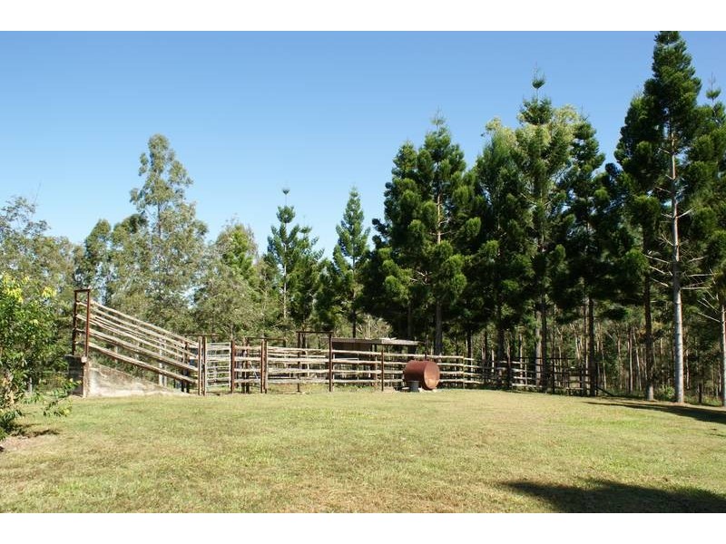 44 Lawries Road, Sarina Range QLD 4737
