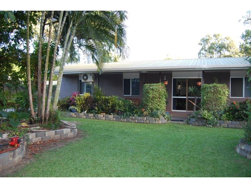 13 Crescent Street, Armstrong Beach QLD 4737