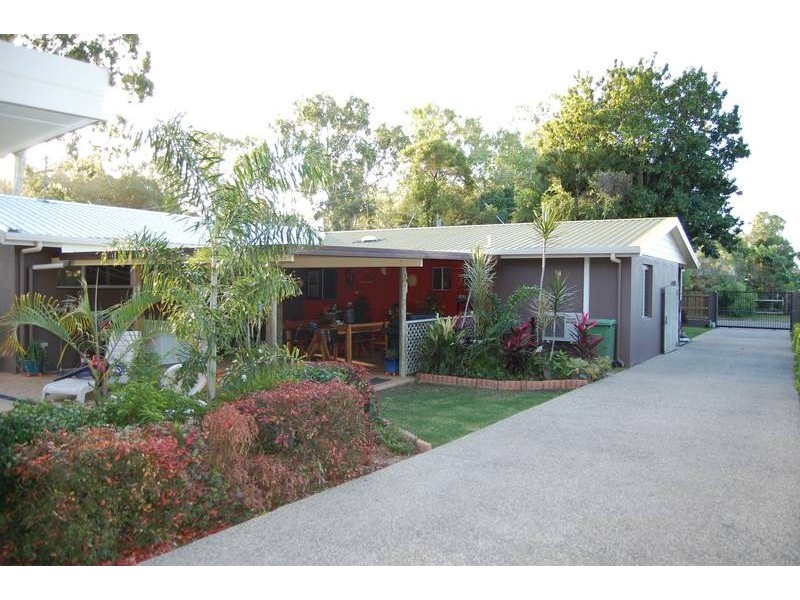 13 Crescent Street, Armstrong Beach QLD 4737