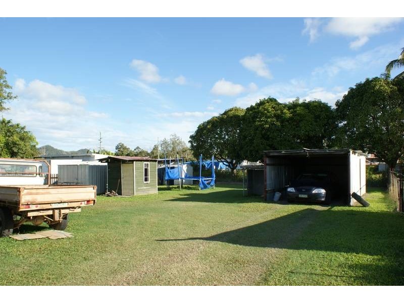 5 Brown Street, Koumala QLD 4738