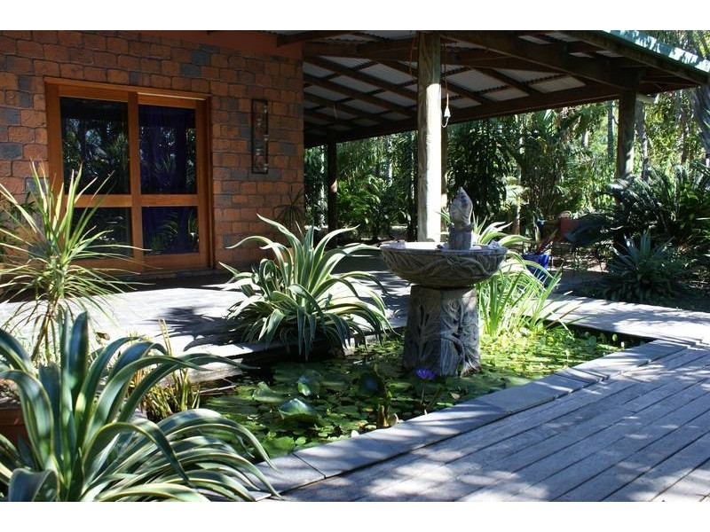 32 Rankin Court, Armstrong Beach QLD 4737