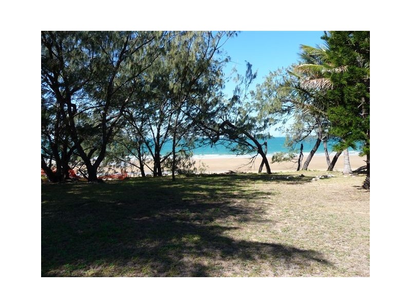 37 Rasmussen Avenue, Salonika Beach QLD 4740