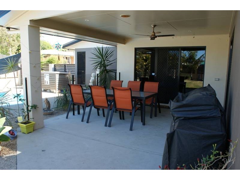 14 Brooksfield Drive, Sarina QLD 4737