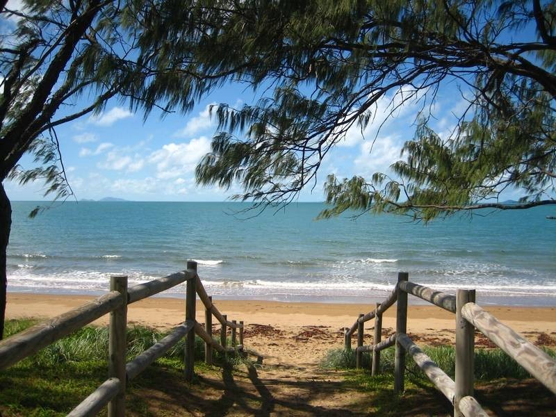 5/43 Owen Jenkins Drive, Sarina Beach QLD 4737