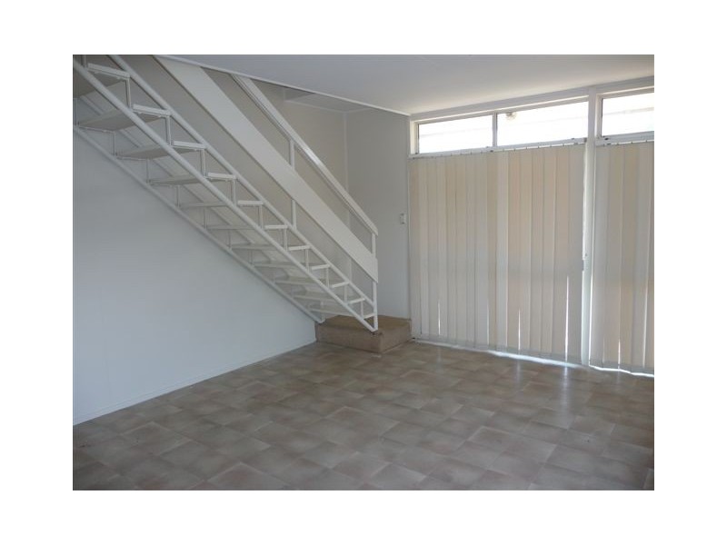 4/14 Owen Jenkins Drive, Sarina Beach QLD 4737