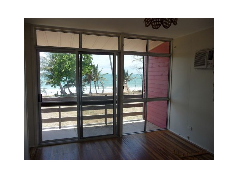 4/14 Owen Jenkins Drive, Sarina Beach QLD 4737