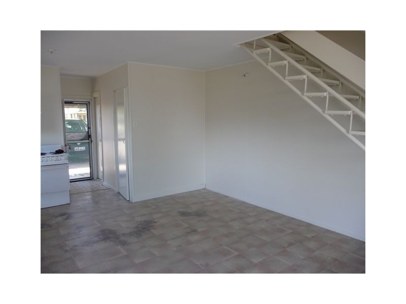 4/14 Owen Jenkins Drive, Sarina Beach QLD 4737