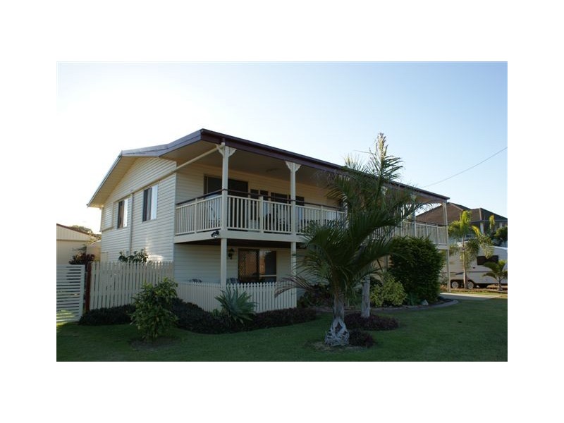 82 The Esplanade, Grasstree Beach QLD 4740