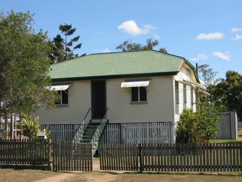 4 Breen Street, Sarina QLD 4737