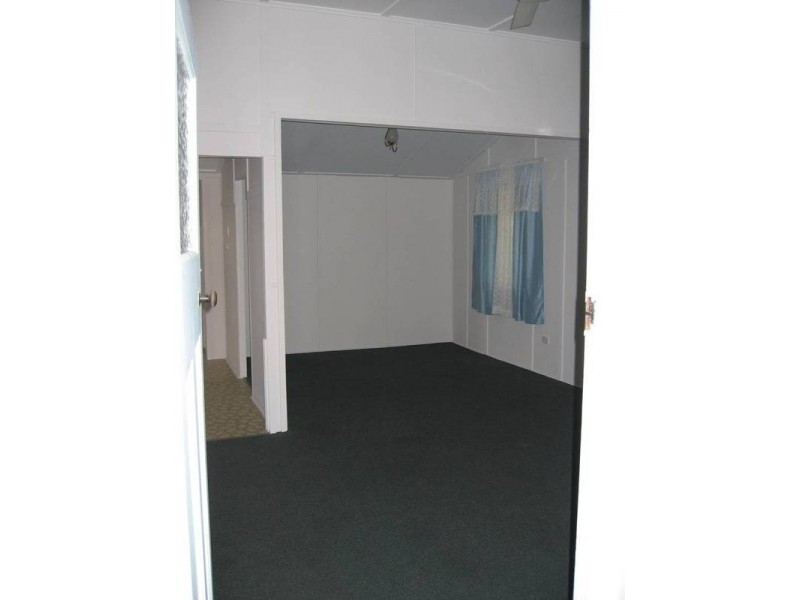 4 Breen Street, Sarina QLD 4737