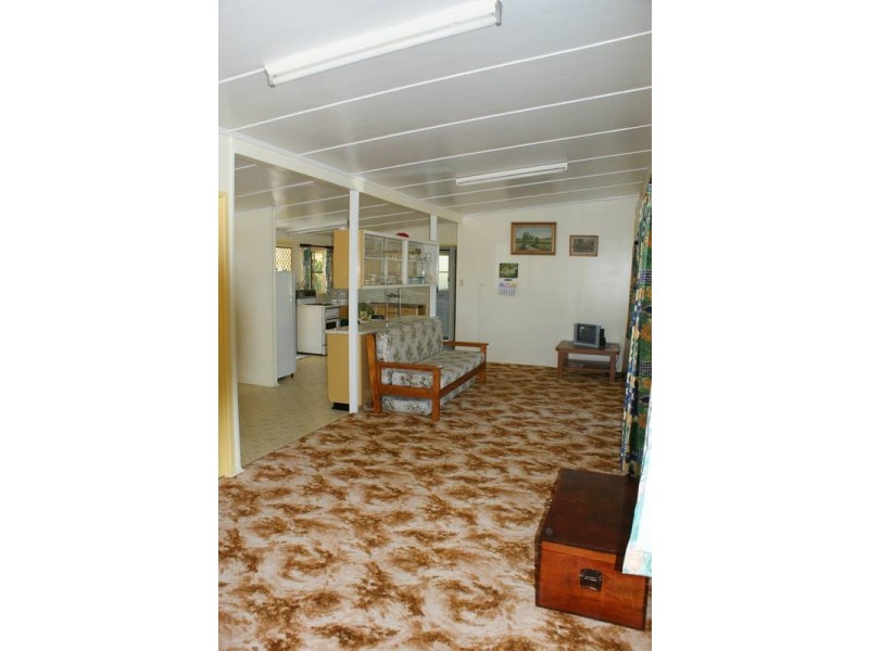 98 The Esplanade, Grasstree Beach QLD 4740