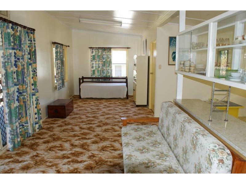 98 The Esplanade, Grasstree Beach QLD 4740