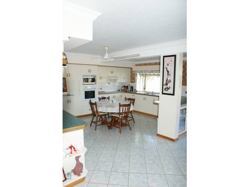 98 The Esplanade, Grasstree Beach QLD 4740