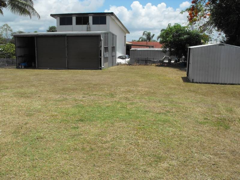 1/23 Place Avenue, Sarina QLD 4737