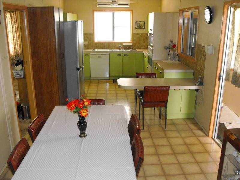 1/23 Place Avenue, Sarina QLD 4737