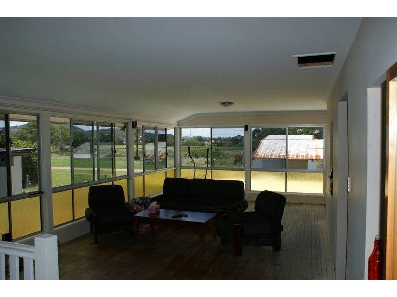42 Webb Road, Sarina QLD 4737