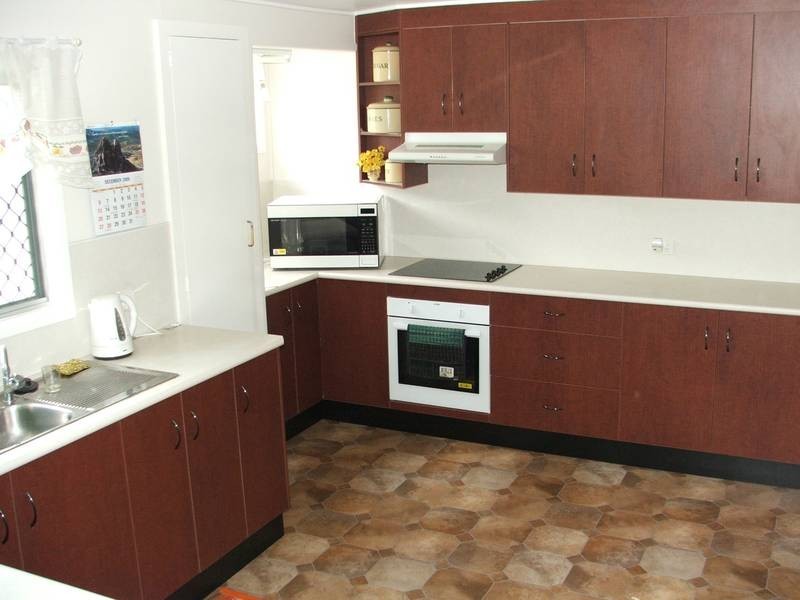 7 Atherton Street, Sarina QLD 4737