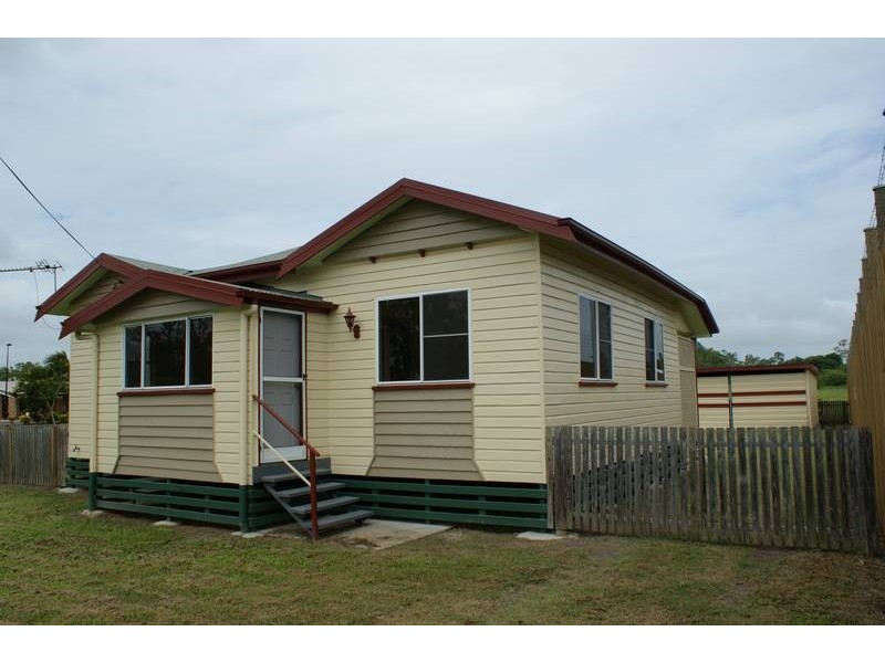 10 Hoey Street, Sarina QLD 4737