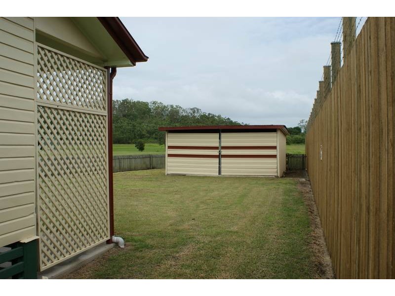 10 Hoey Street, Sarina QLD 4737