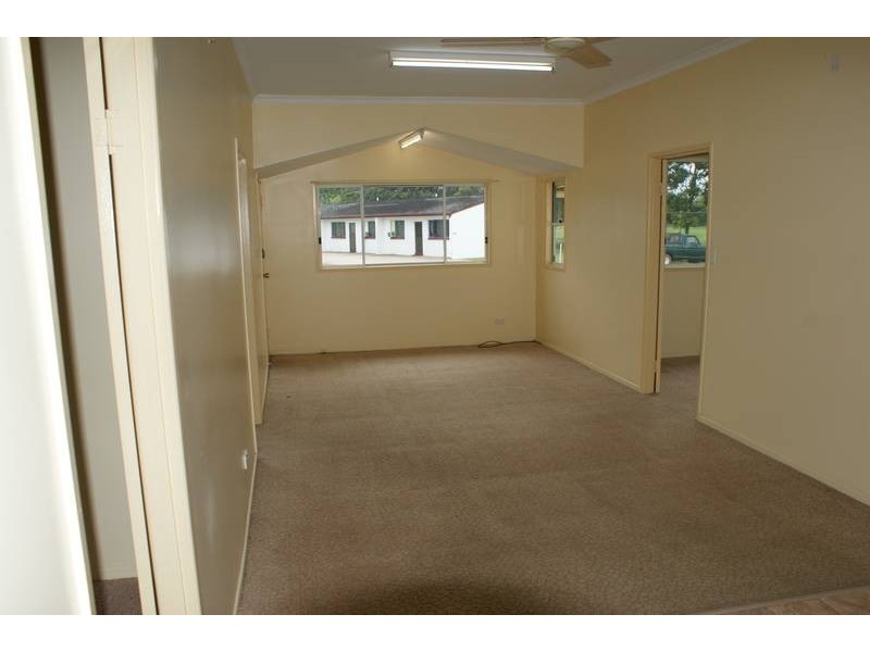 10 Hoey Street, Sarina QLD 4737