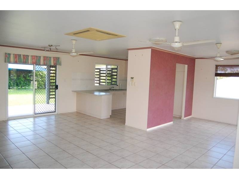 10 Hackett Court, Campwin Beach QLD 4737
