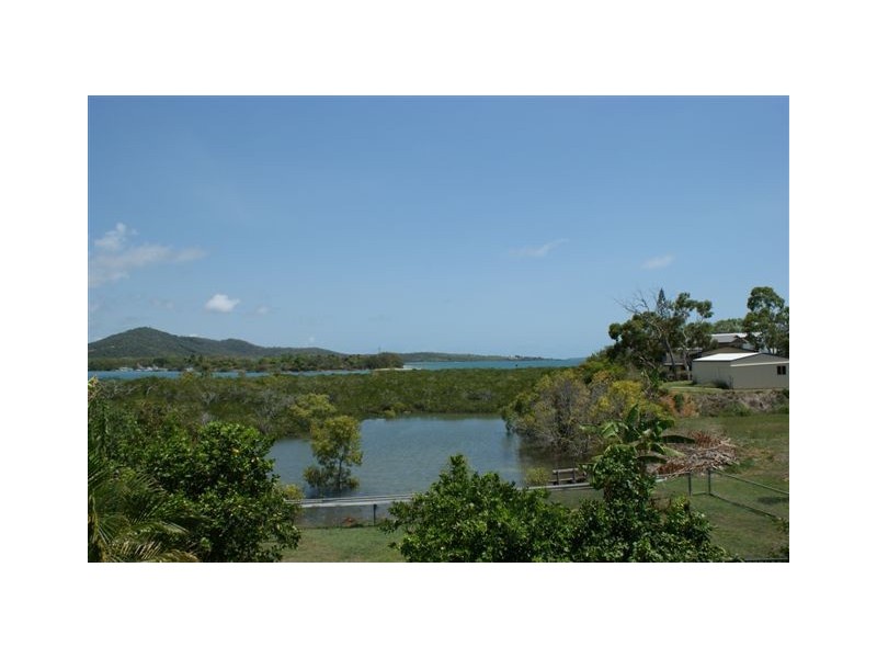 6 Morris Street, Sarina QLD 4737