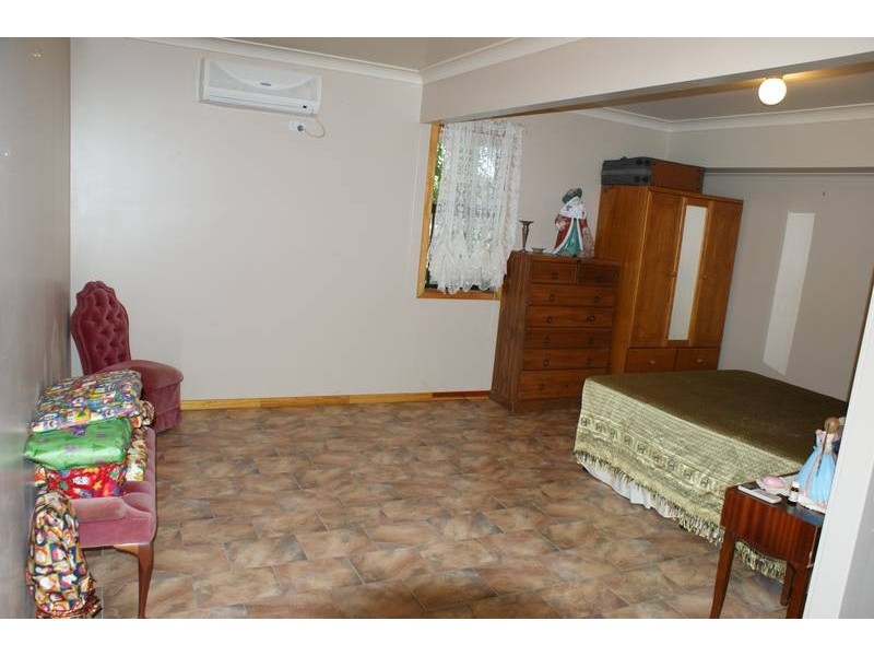 6 Morris Street, Sarina QLD 4737