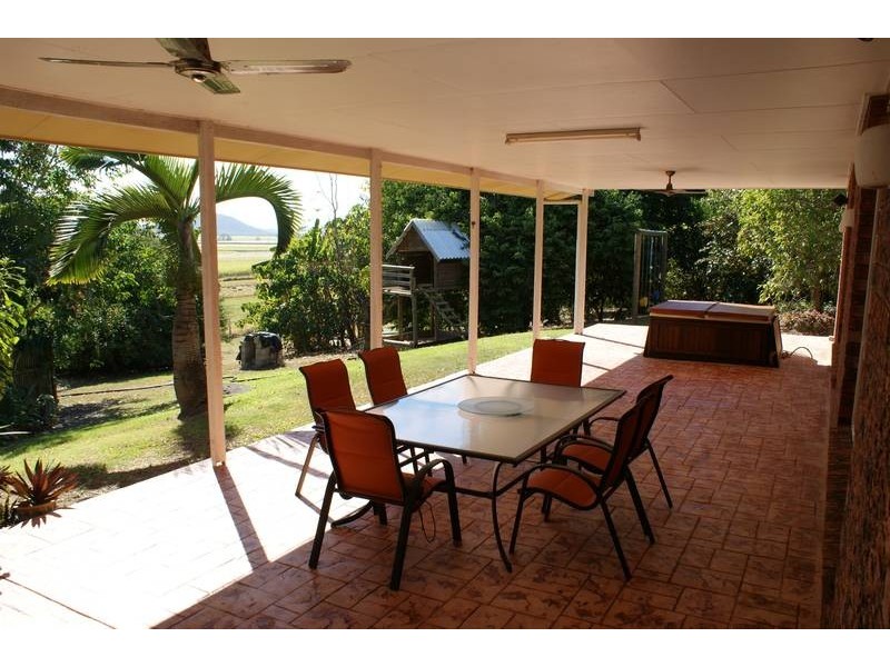 13 Grieshaber Drive, Sarina QLD 4737