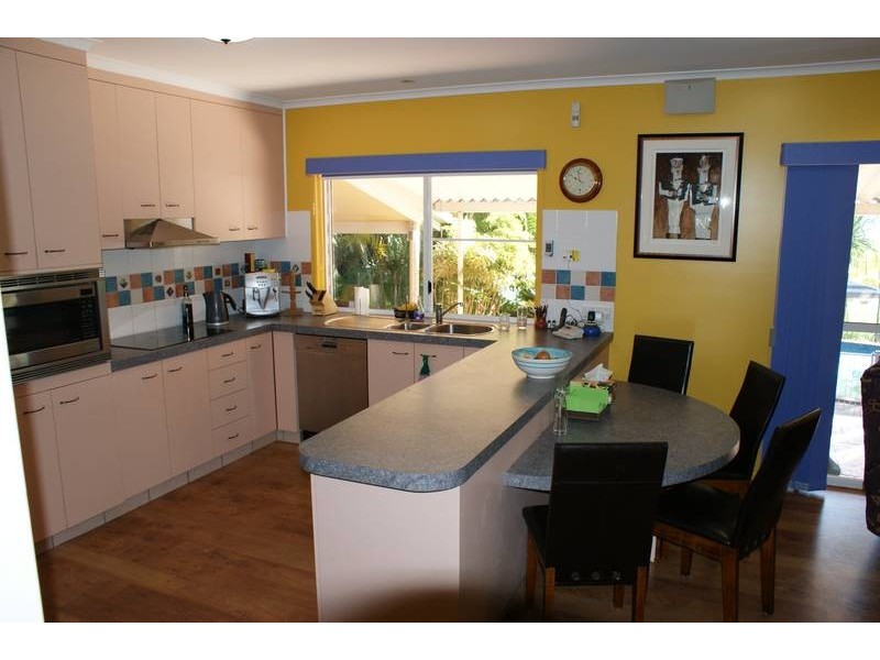 13 Grieshaber Drive, Sarina QLD 4737