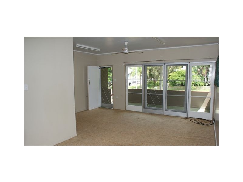 16 Atherton Street, Sarina QLD 4737