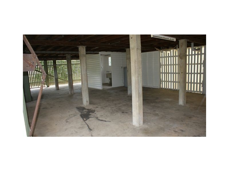 16 Atherton Street, Sarina QLD 4737