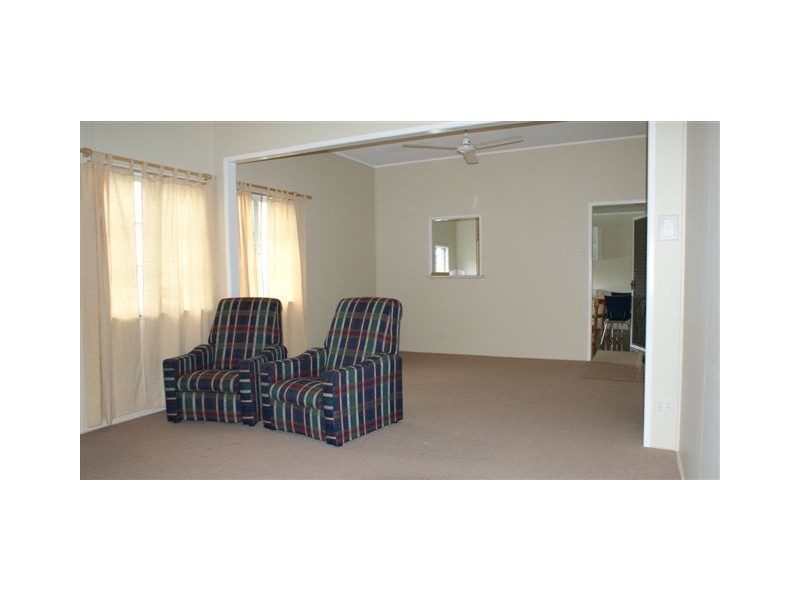 126 Broad Street, Sarina QLD 4737