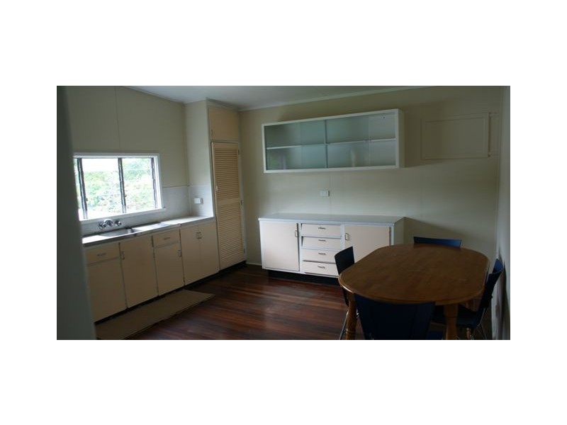 126 Broad Street, Sarina QLD 4737