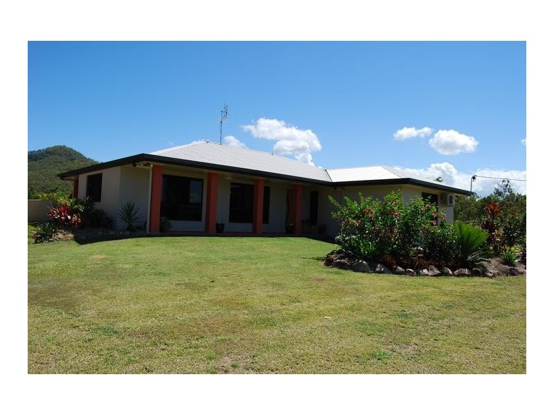 165 Smart Road, Koumala QLD 4738