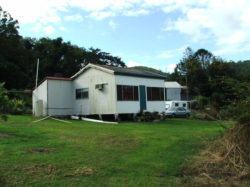 408 Range Road, Sarina QLD 4737