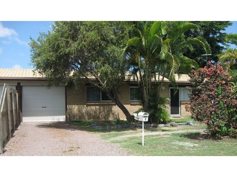 2/14 Elizabeth Street, Sarina QLD 4737