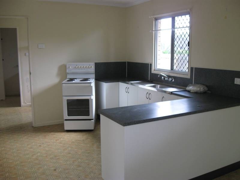 2/14 Elizabeth Street, Sarina QLD 4737