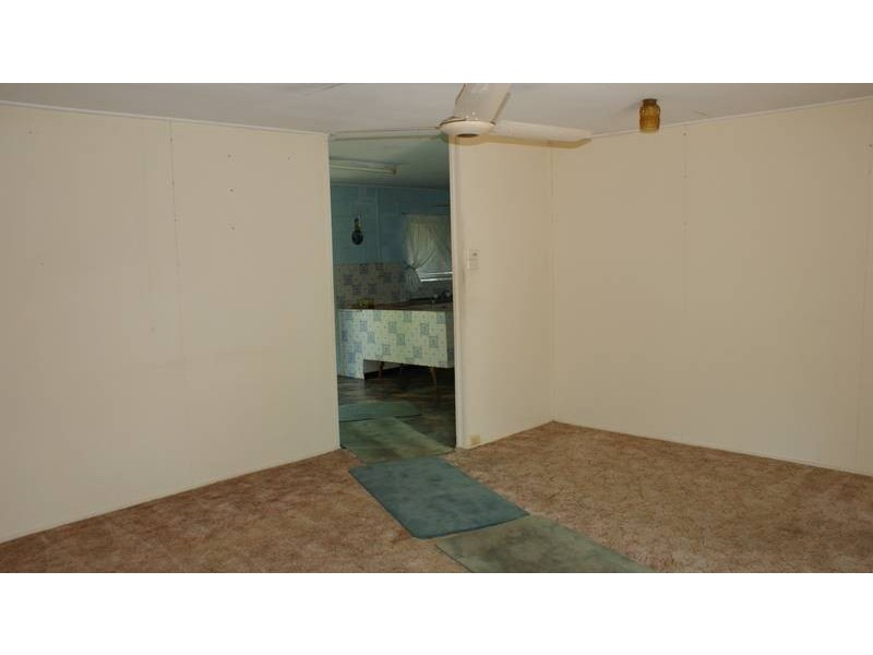 10 Goonyella Avenue, Sarina QLD 4737