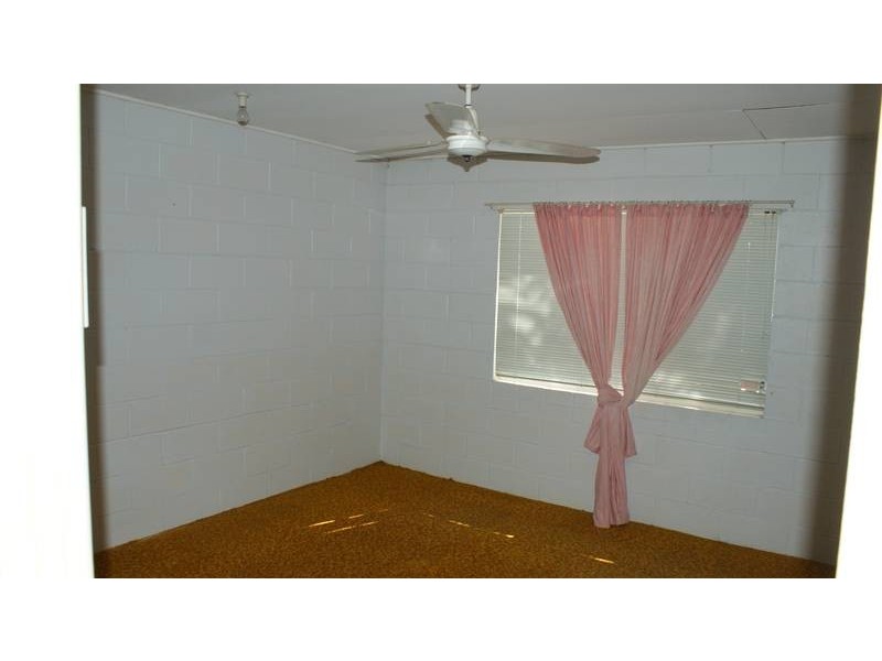 10 Goonyella Avenue, Sarina QLD 4737