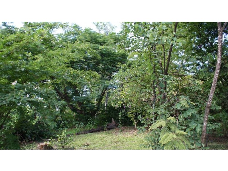 10 Goonyella Avenue, Sarina QLD 4737