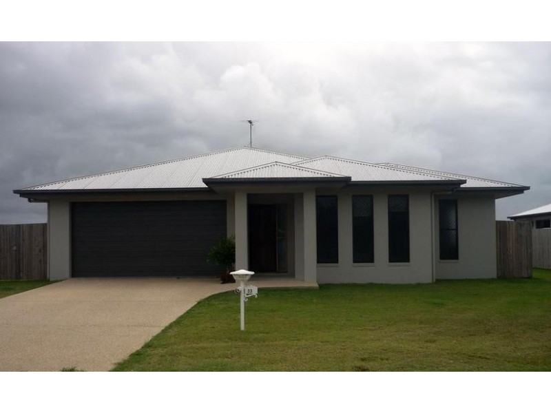 33 Pacific Avenue, Sarina QLD 4737