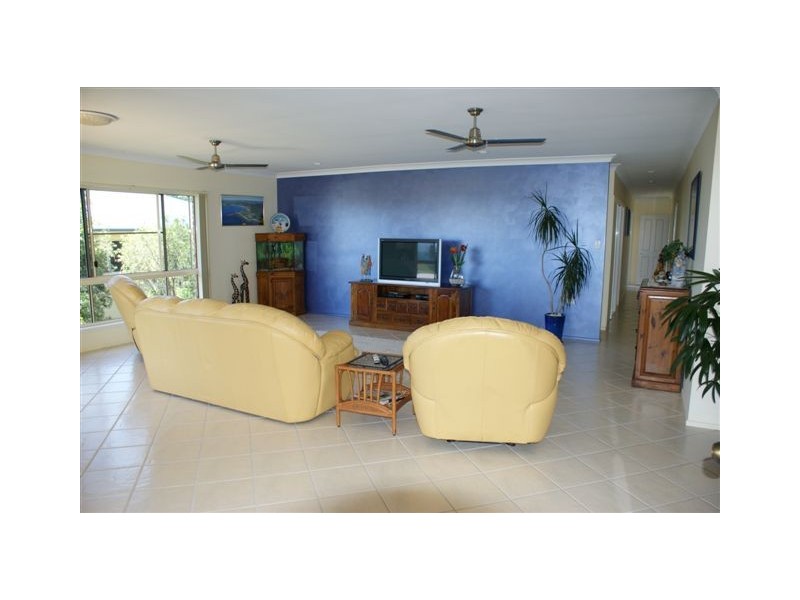 9 Hillside Drive, Mackay QLD 4740