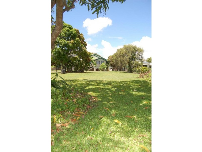 16 Phillip Street, Sarina QLD 4737