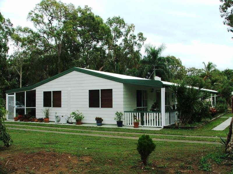 11 Rainbow Street, Armstrong Beach QLD 4737