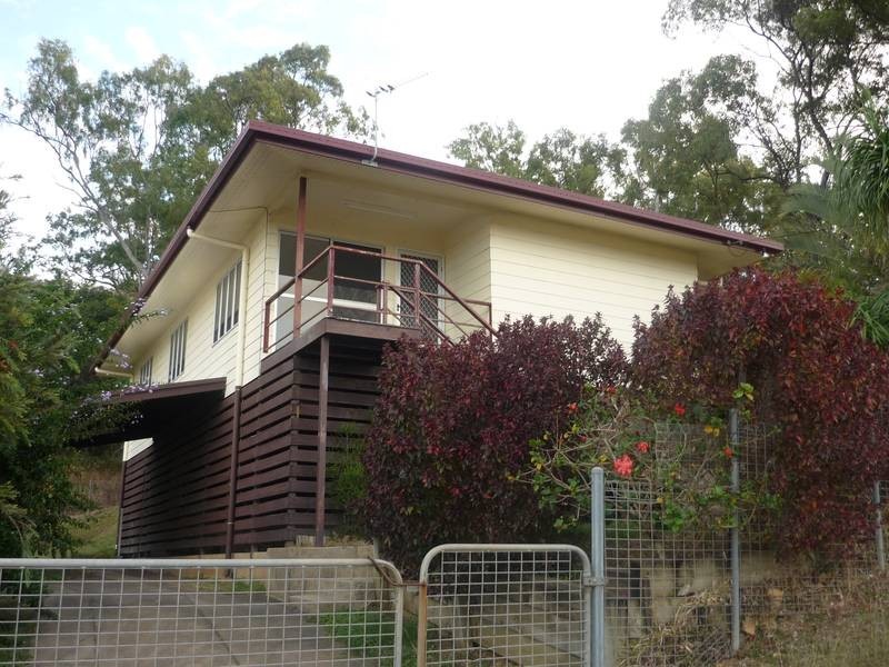 27 Langdon Street, Sarina QLD 4737