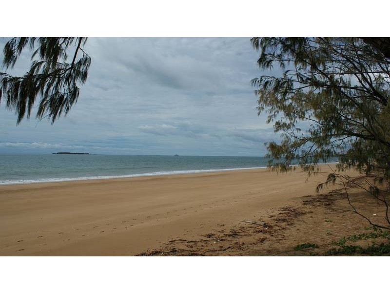 80 Rasmussen Avenue, Salonika Beach QLD 4740