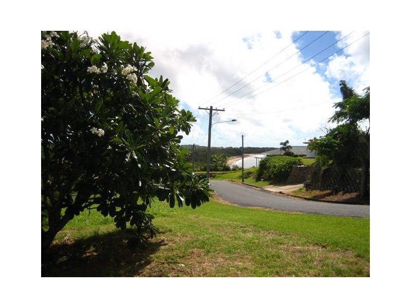 9 Captain Blackwood Drive, Sarina Beach QLD 4737