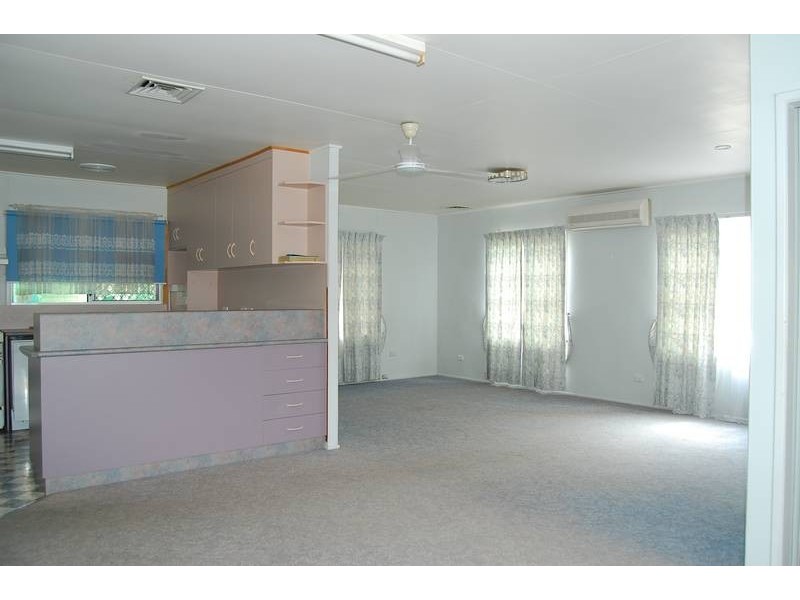 39 Leslie Street, Sarina QLD 4737