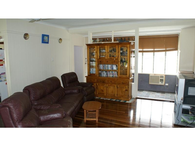 5 Phillips Street, Sarina QLD 4737